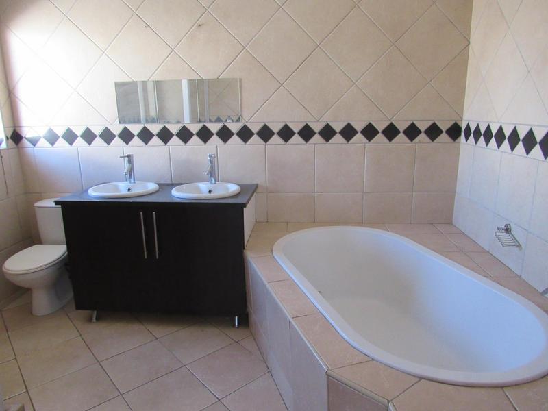 To Let 5 Bedroom Property for Rent in Savannah Country Estate Gauteng
