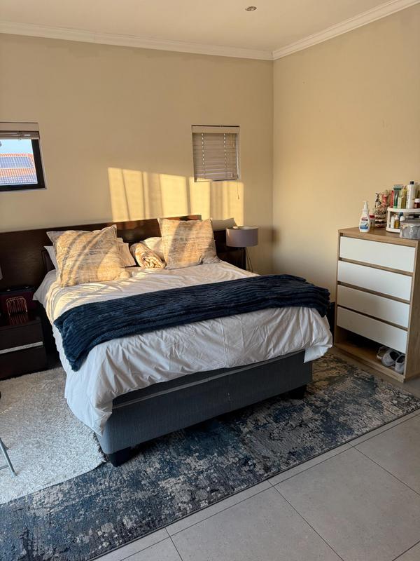 To Let 4 Bedroom Property for Rent in Blue Valley Golf Estate Gauteng