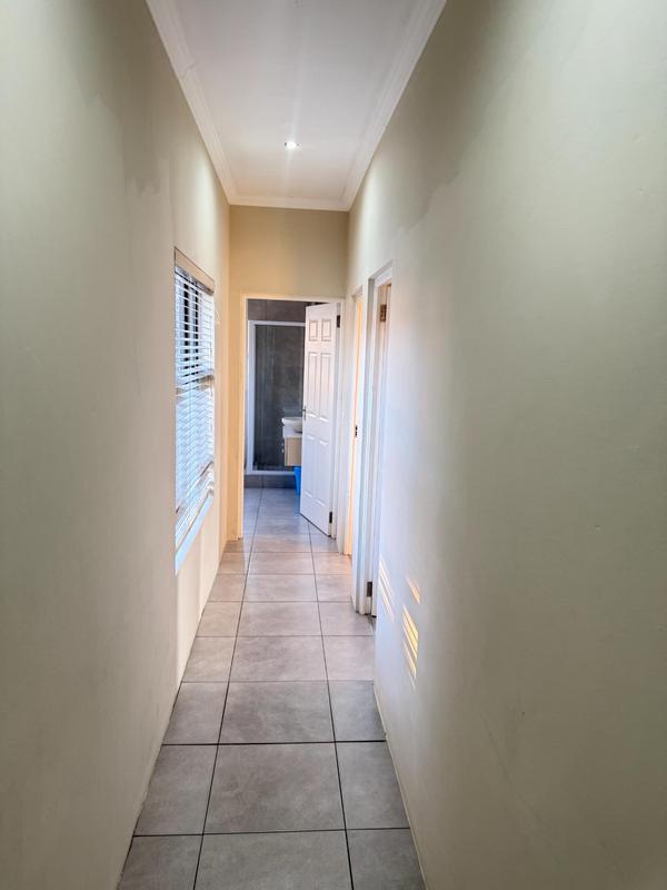 To Let 4 Bedroom Property for Rent in Blue Valley Golf Estate Gauteng