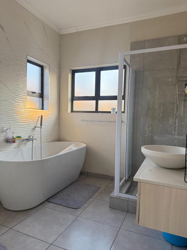 To Let 4 Bedroom Property for Rent in Blue Valley Golf Estate Gauteng