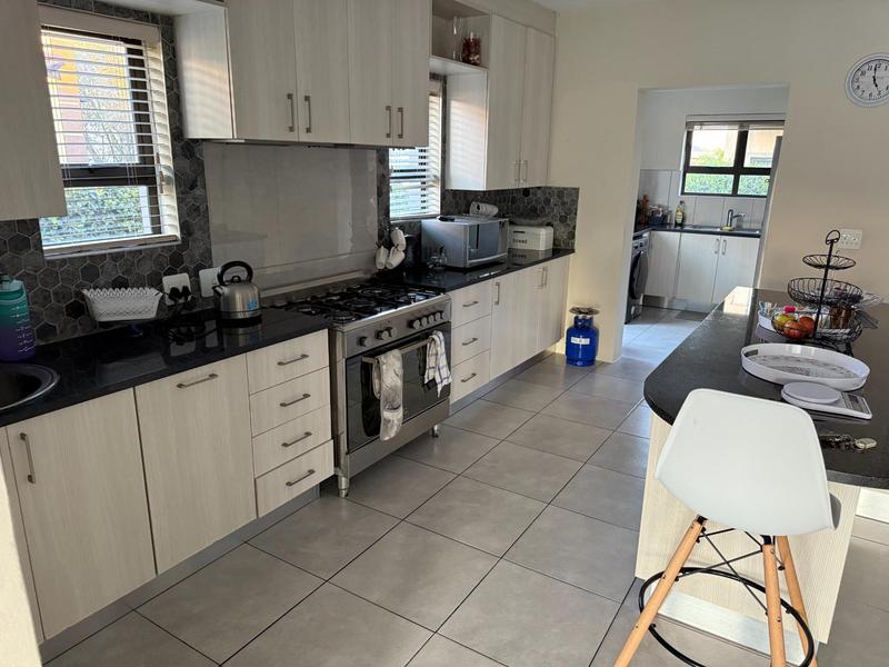 To Let 4 Bedroom Property for Rent in Blue Valley Golf Estate Gauteng