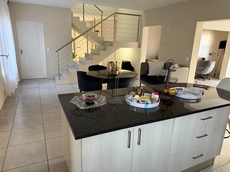 To Let 4 Bedroom Property for Rent in Blue Valley Golf Estate Gauteng