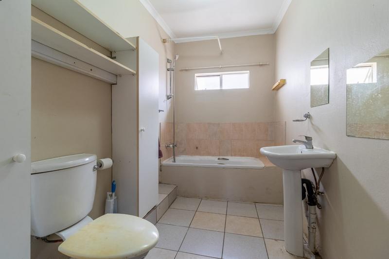 3 Bedroom Property for Sale in Orange Grove Gauteng