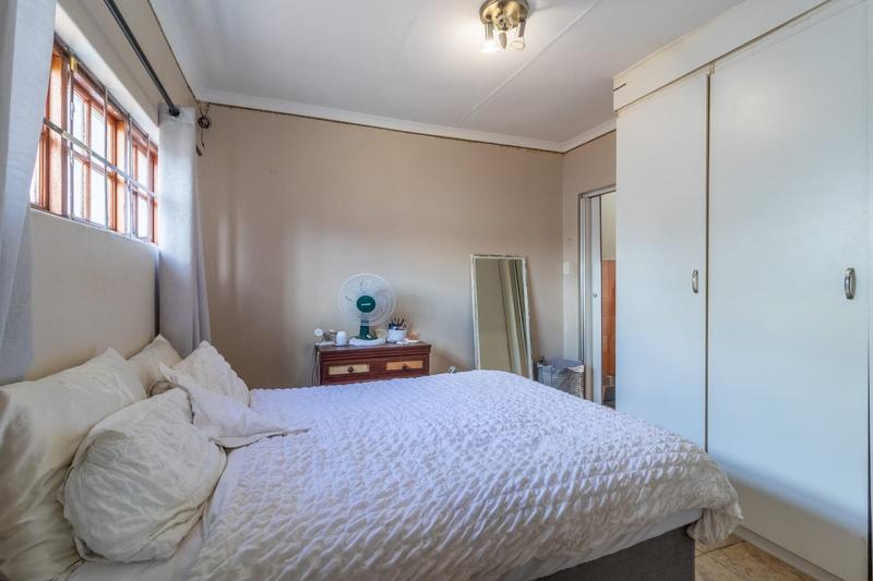 3 Bedroom Property for Sale in Orange Grove Gauteng