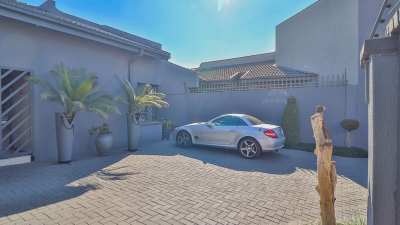 3 Bedroom Property for Sale in Bedfordview Gauteng
