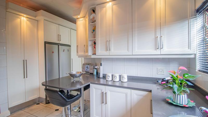 3 Bedroom Property for Sale in Bedfordview Gauteng