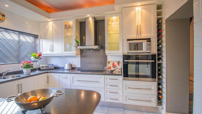 3 Bedroom Property for Sale in Bedfordview Gauteng