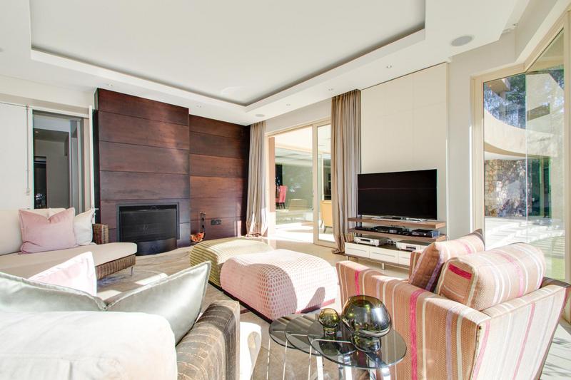To Let 5 Bedroom Property for Rent in Sandhurst Gauteng