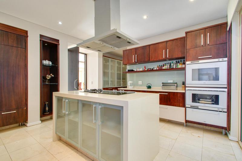 To Let 5 Bedroom Property for Rent in Sandhurst Gauteng