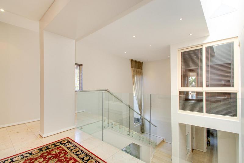 To Let 5 Bedroom Property for Rent in Sandhurst Gauteng