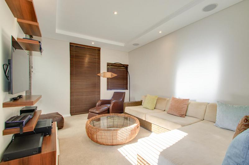 To Let 5 Bedroom Property for Rent in Sandhurst Gauteng