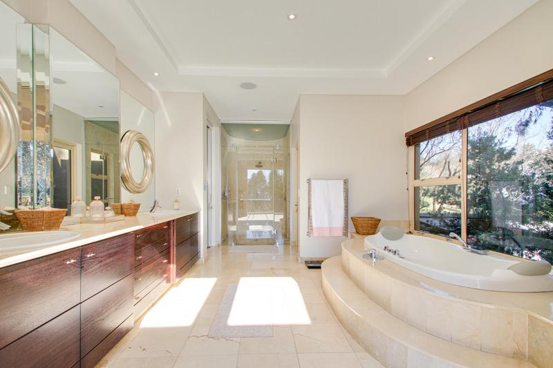To Let 5 Bedroom Property for Rent in Sandhurst Gauteng