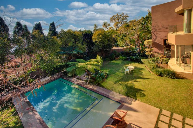 To Let 5 Bedroom Property for Rent in Sandhurst Gauteng