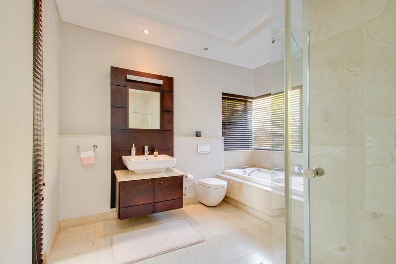 To Let 5 Bedroom Property for Rent in Sandhurst Gauteng