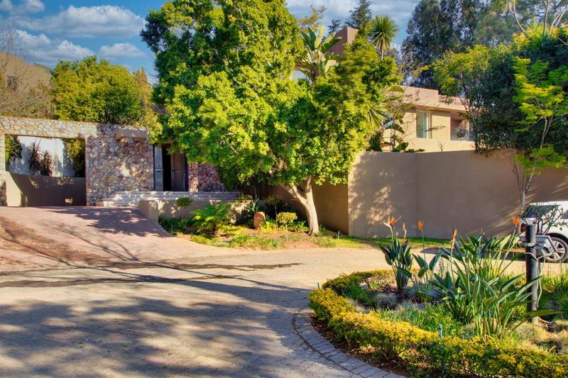 To Let 5 Bedroom Property for Rent in Sandhurst Gauteng