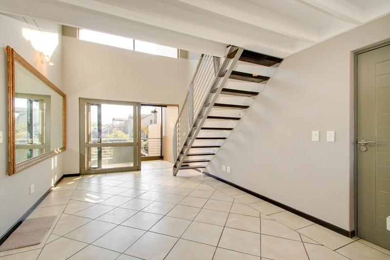 2 Bedroom Property for Sale in Lonehill Gauteng