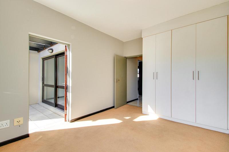 2 Bedroom Property for Sale in Lonehill Gauteng