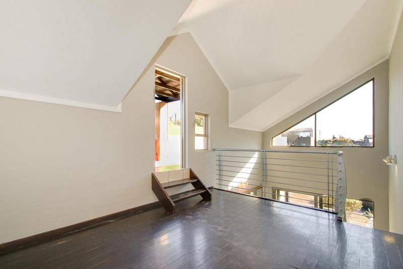 2 Bedroom Property for Sale in Lonehill Gauteng