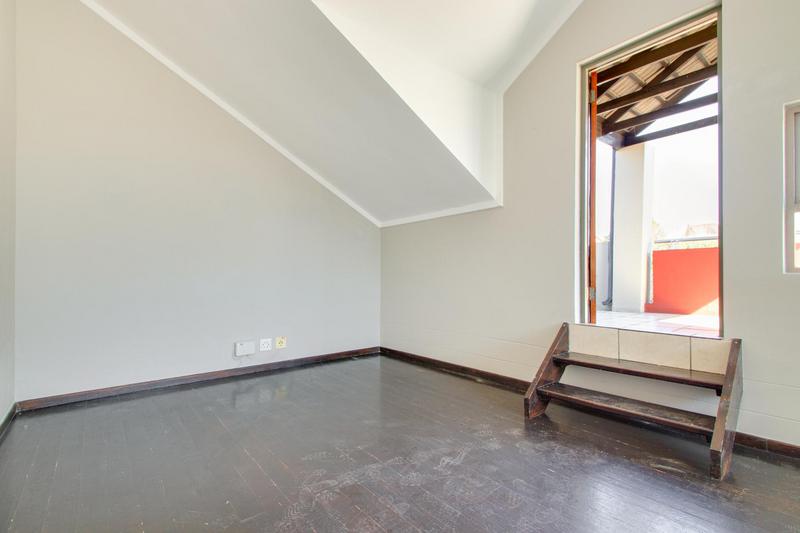 2 Bedroom Property for Sale in Lonehill Gauteng