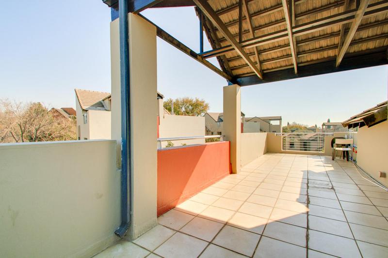 2 Bedroom Property for Sale in Lonehill Gauteng