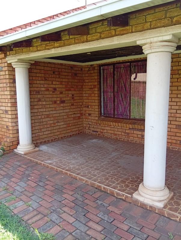 To Let 3 Bedroom Property for Rent in Hospital View Gauteng