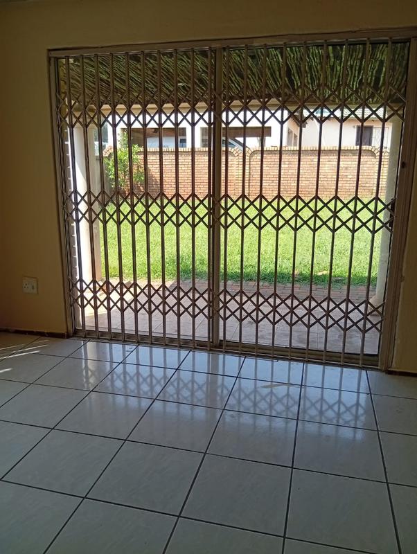 To Let 3 Bedroom Property for Rent in Hospital View Gauteng