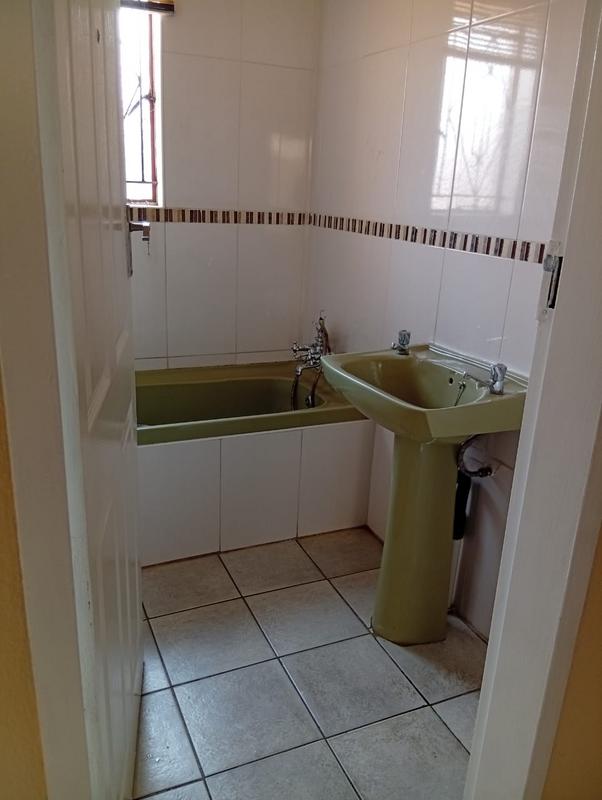 To Let 3 Bedroom Property for Rent in Hospital View Gauteng