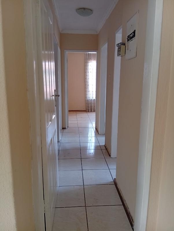 To Let 3 Bedroom Property for Rent in Hospital View Gauteng