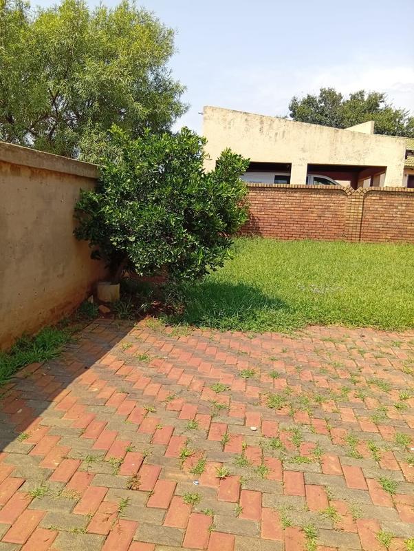To Let 3 Bedroom Property for Rent in Hospital View Gauteng