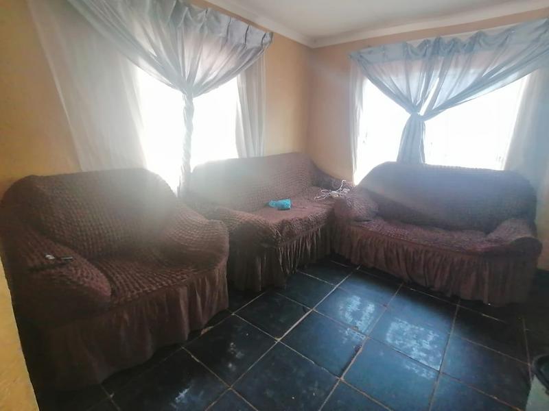3 Bedroom Property for Sale in Clayville Gauteng