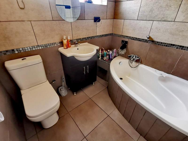 To Let 3 Bedroom Property for Rent in Edelweiss Gauteng