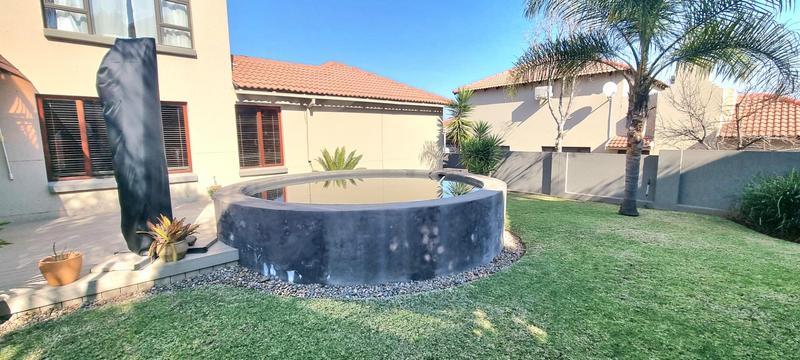 3 Bedroom Property for Sale in Amberfield Gauteng