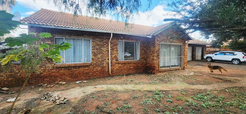 3 Bedroom Property for Sale in Hesteapark Gauteng