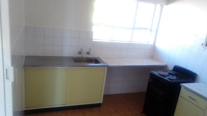 To Let 1 Bedroom Property for Rent in Florida Gauteng