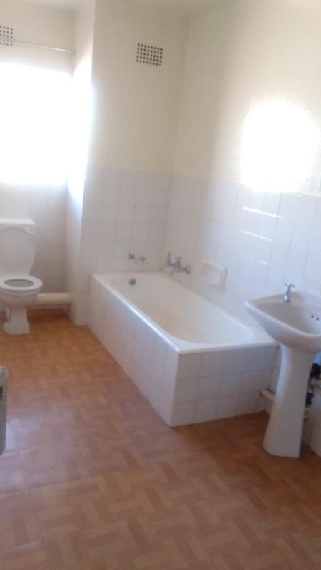 To Let 1 Bedroom Property for Rent in Florida Gauteng