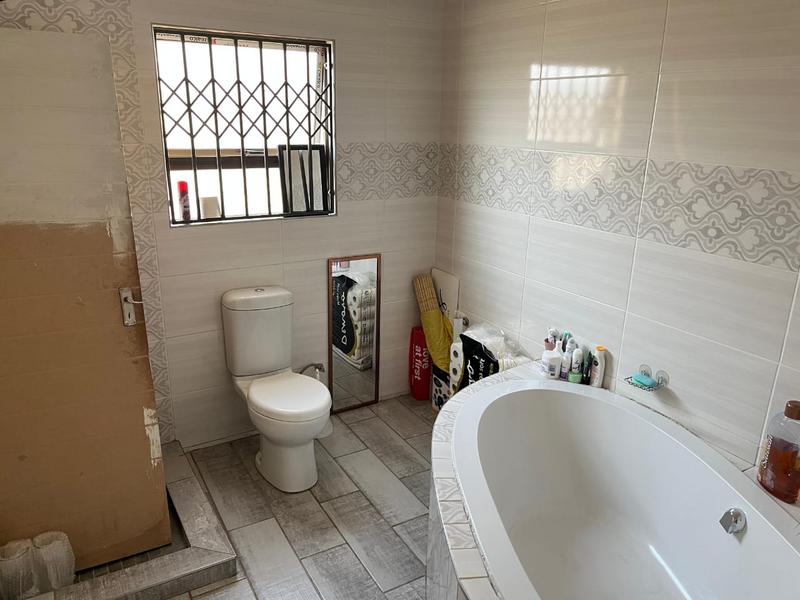 3 Bedroom Property for Sale in Bram Fischerville Gauteng