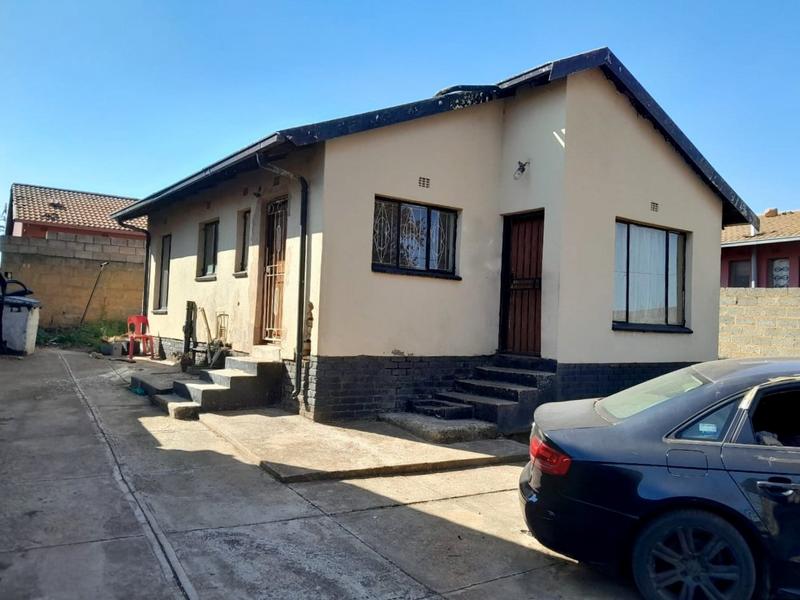 2 Bedroom Property for Sale in Naledi Gauteng