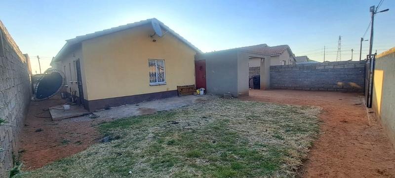 2 Bedroom Property for Sale in Protea Glen Gauteng