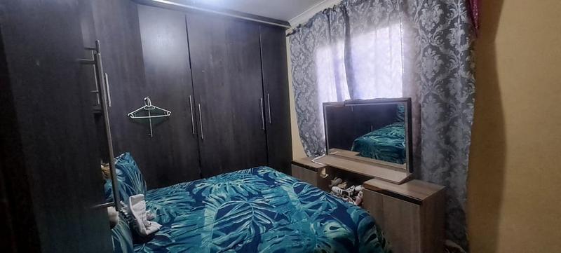 2 Bedroom Property for Sale in Protea Glen Gauteng