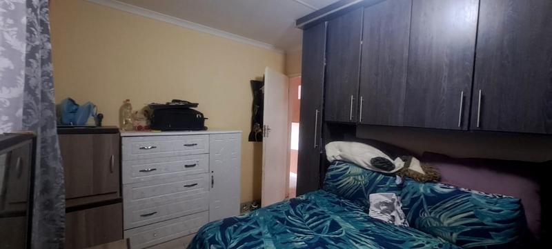 2 Bedroom Property for Sale in Protea Glen Gauteng