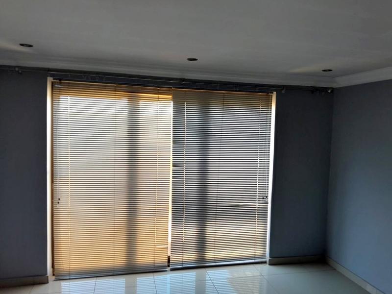2 Bedroom Property for Sale in Zola Gauteng