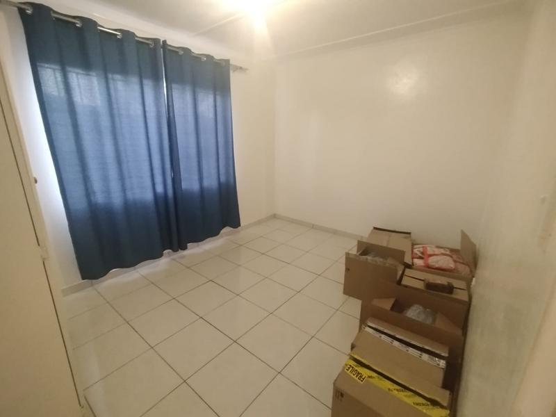 To Let 2 Bedroom Property for Rent in Robertsham Gauteng