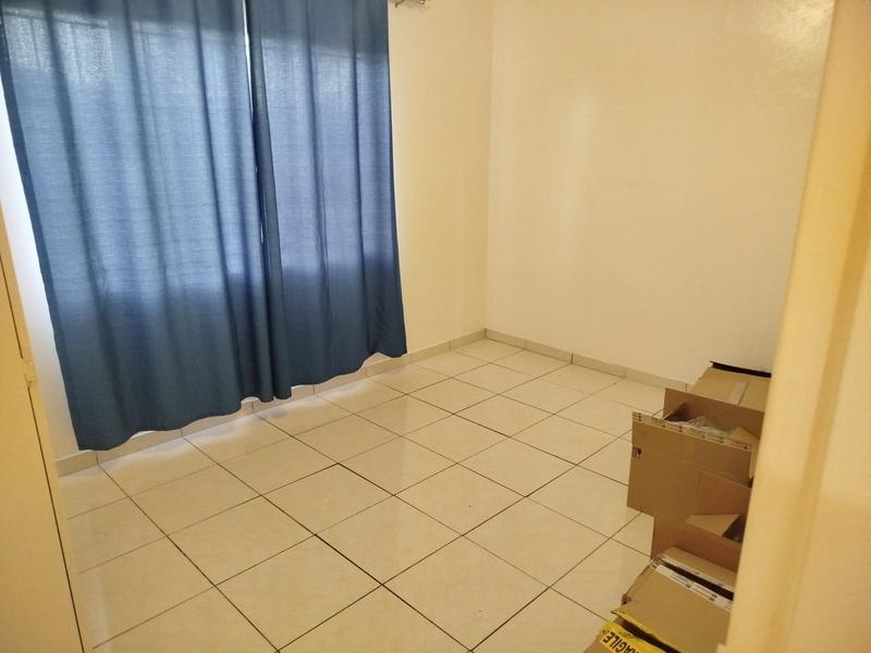 To Let 2 Bedroom Property for Rent in Robertsham Gauteng