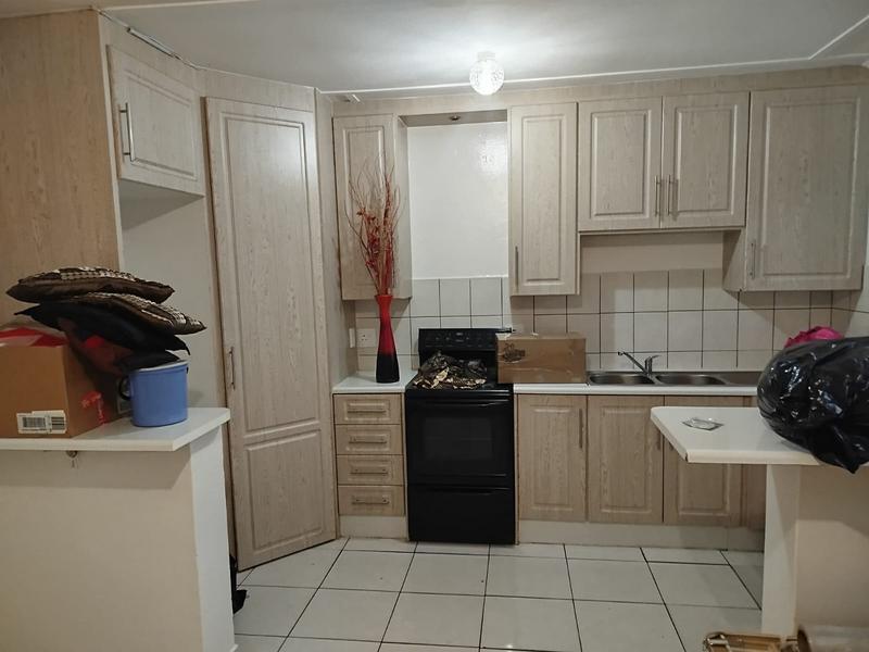 To Let 2 Bedroom Property for Rent in Robertsham Gauteng