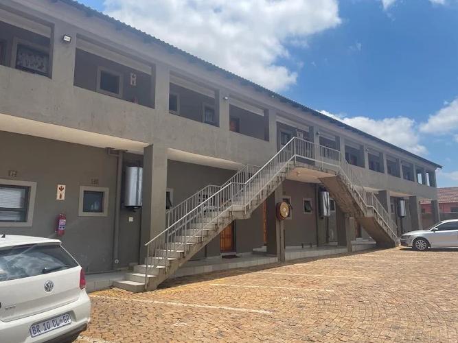 To Let 1 Bedroom Property for Rent in Protea North Gauteng