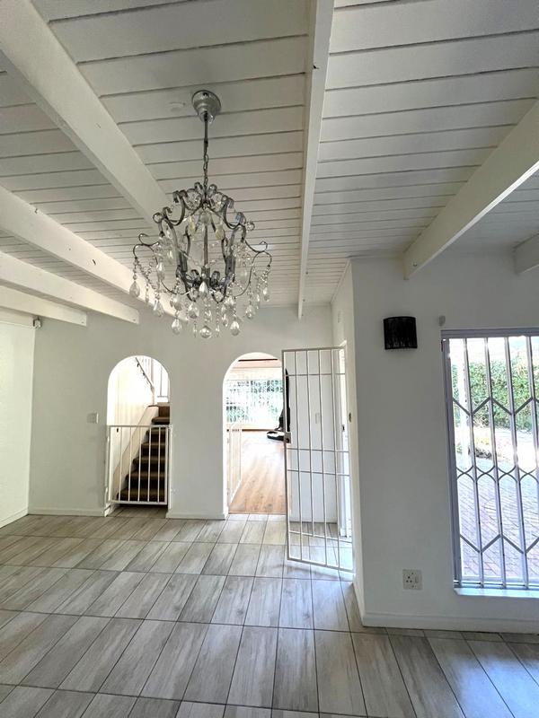 To Let 2 Bedroom Property for Rent in Bryanston Gauteng