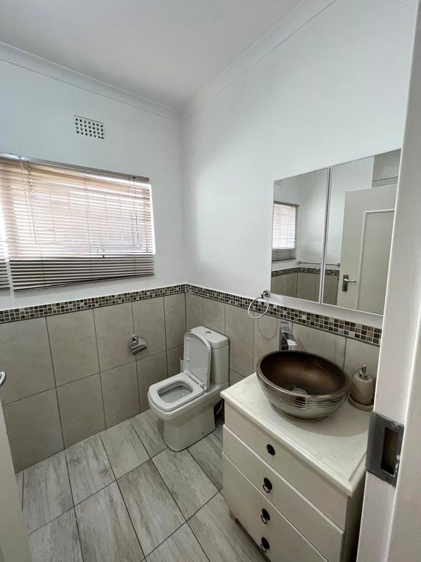 To Let 2 Bedroom Property for Rent in Bryanston Gauteng