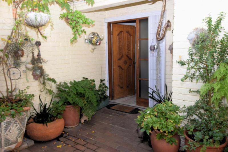 To Let 2 Bedroom Property for Rent in Bryanston Gauteng