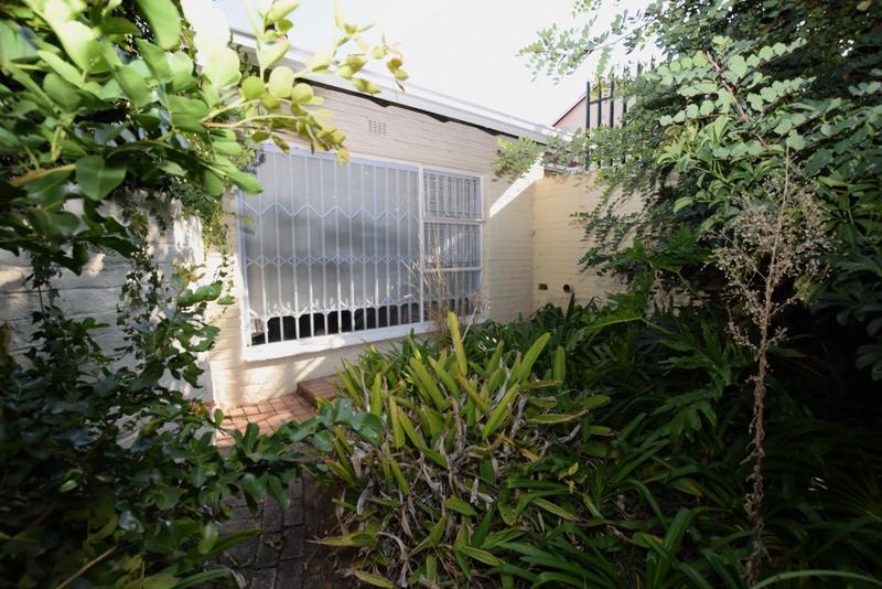 To Let 2 Bedroom Property for Rent in Bryanston Gauteng
