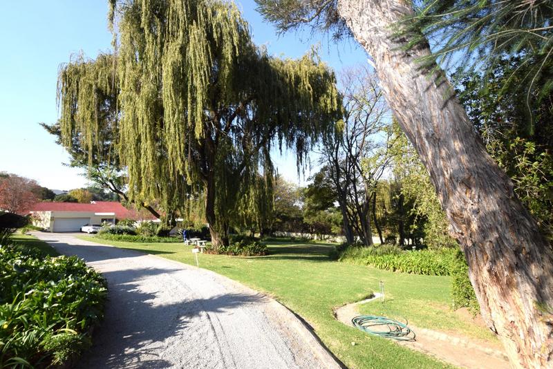 To Let 2 Bedroom Property for Rent in Bryanston Gauteng